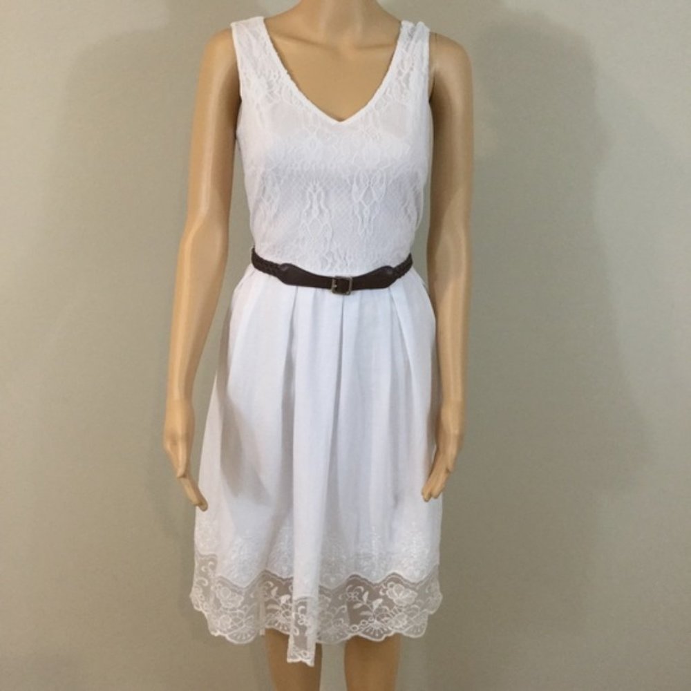 White lace dress (belt not included)
